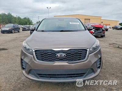 Piąte zdjęcie samochodu w środku: 2020 KIA SORENTO LX VIN:5XYPG4A31LG648553 - miniatura