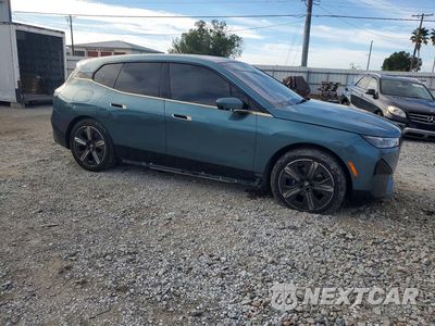 Czwarte zdjęcie samochodu z boku: 2023 BMW IX M60 VIN:WB533CF00PCL89644 - miniatura