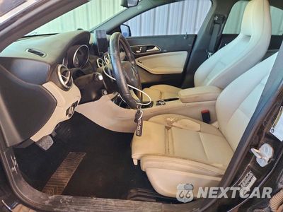 Zdjęcie 7 z 12 samochodu: 2018 MERCEDES-BENZ CLA 250 VIN:WDDSJ4EB4JN548746 - miniatura