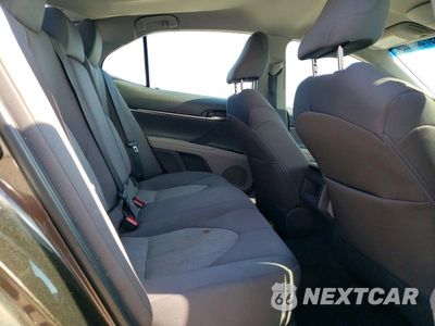 Zdjęcie 10 z 12 samochodu: 2018 TOYOTA CAMRY LE VIN:4T1B11HK8JU550456 - miniatura