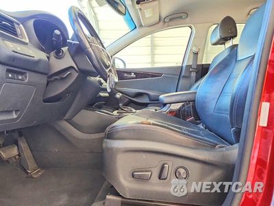 Zdjęcie 7 z 13 samochodu: 2018 KIA SORENTO EX VIN:5XYPH4A55JG391196 - miniatura