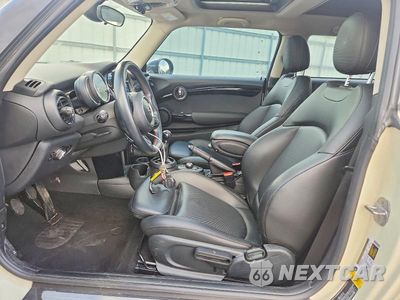 Zdjęcie 7 z 13 samochodu: 2019 MINI COOPER S VIN:WMWXP7C59K2C62567 - miniatura