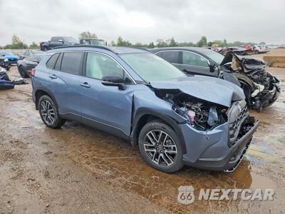 Czwarte zdjęcie samochodu z boku: 2026 TOYOTA COROLLA CROSS XLE VIN:7MUDAABG0TV205887 - miniatura