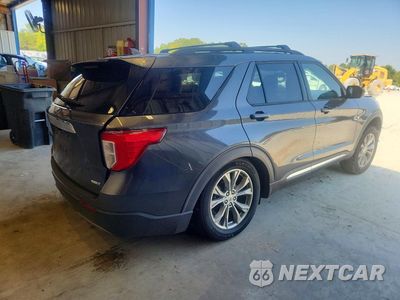 Trzecie zdjęcie samochodu z tyłu: 2020 FORD EXPLORER XLT VIN:1FMSK8DH2LGB60003 - miniatura
