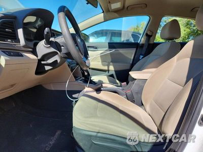 Zdjęcie 7 z 12 samochodu: 2018 HYUNDAI ELANTRA SEL VIN:5NPD84LF6JH270307 - miniatura