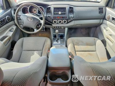 Zdjęcie 8 z 12 samochodu: 2010 TOYOTA TACOMA V6 VIN:5TEUU4EN3AZ701019 - miniatura