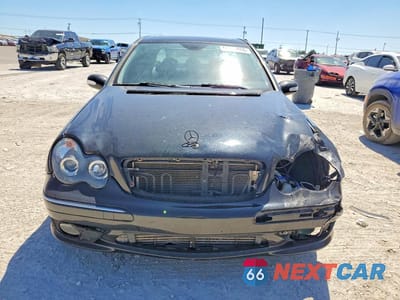 Piąte zdjęcie samochodu w środku: 2005 MERCEDES-BENZ C 230K SPORT SEDAN VIN:WDBRF40J15A784467 - miniatura