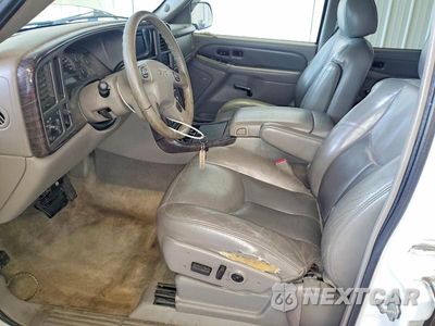 Zdjęcie 7 z 14 samochodu: 2005 GMC YUKON DENALI VIN:1GKEK63U05J263662 - miniatura