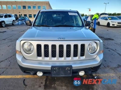 Piąte zdjęcie samochodu w środku: 2013 JEEP PATRIOT SPORT VIN:1C4NJRBB9DD201352 - miniatura