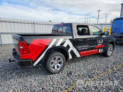 Trzecie zdjęcie samochodu z tyłu: 2025 RAM 1500 BIG HORN/LONE STAR VIN:1C6SRFFP9SN556052 - miniatura