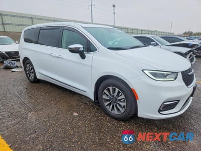 Czwarte zdjęcie samochodu z boku: 2023 CHRYSLER PACIFICA HYBRID LIMITED VIN:2C4RC1S70PR572930 - miniatura