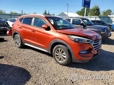 Czwarte zdjęcie samochodu z boku: 2017 HYUNDAI TUCSON SE VIN:KM8J3CA42HU495817 - miniatura