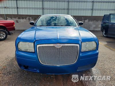 Piąte zdjęcie samochodu w środku: 2006 CHRYSLER 300 VIN:2C3KA43R36H109410 - miniatura