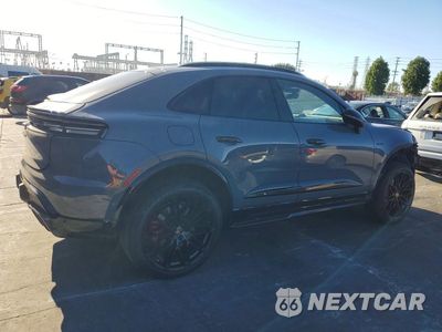 Trzecie zdjęcie samochodu z tyłu: 2026 PORSCHE MACAN GTS VIN:WP1AE2XA7TL250267 - miniatura