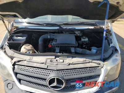 Zdjęcie 12 z 13 samochodu: 2015 MERCEDES-BENZ SPRINTER 2500 VIN:WD3PE8DCXFP145706 - miniatura