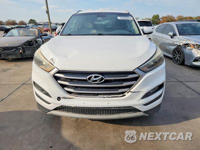 Piąte zdjęcie samochodu w środku: 2017 HYUNDAI TUCSON SPORT VIN:KM8J33A24HU449288 - miniatura