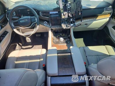 Zdjęcie 8 z 13 samochodu: 2023 JEEP GRAND WAGONEER SERIES I VIN:1C4SJVEJ3PS574112 - miniatura