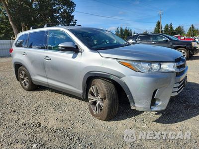 Czwarte zdjęcie samochodu z boku: 2019 TOYOTA HIGHLANDER LE VIN:5TDBZRFH9KS984832 - miniatura