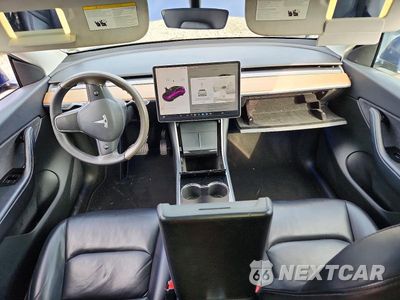 Zdjęcie 8 z 12 samochodu: 2020 TESLA MODEL Y VIN:5YJYGDEE8LF033943 - miniatura