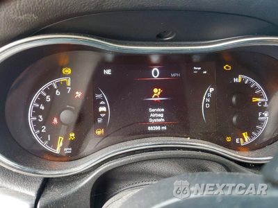 Zdjęcie 9 z 14 samochodu: 2018 JEEP GRAND CHEROKEE LAREDO VIN:1C4RJFAG8JC120955 - miniatura