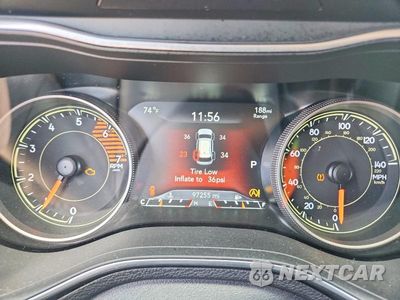 Zdjęcie 9 z 12 samochodu: 2019 JEEP CHEROKEE TRAILHAWK VIN:1C4PJMBNXKD363896 - miniatura