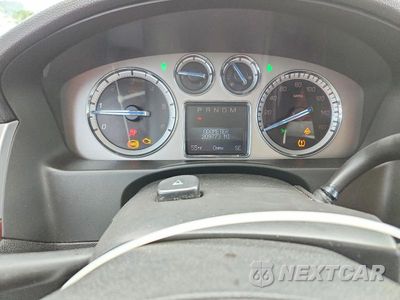 Zdjęcie 9 z 13 samochodu: 2009 CADILLAC ESCALADE ESV VIN:1GYFK16279R193446 - miniatura