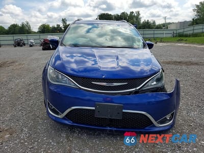 Piąte zdjęcie samochodu w środku: 2019 CHRYSLER PACIFICA TOURING L VIN:2C4RC1BG7KR550027 - miniatura