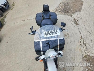 Piąte zdjęcie samochodu w środku: 2018 HARLEY-DAVIDSON FLHC HERITAGE CLASSIC VIN:1HD1YAJ10JC033363 - miniatura