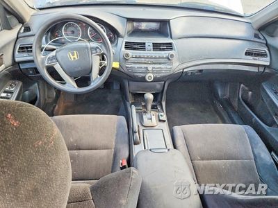 Zdjęcie 8 z 13 samochodu: 2008 HONDA ACCORD LXP VIN:JHMCP26468C005615 - miniatura