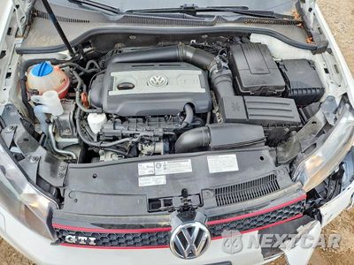 Zdjęcie 11 z 12 samochodu: 2012 VOLKSWAGEN GTI VIN:WVWHV7AJ2CW260700 - miniatura