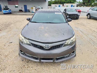 Piąte zdjęcie samochodu w środku: 2014 TOYOTA CAMRY SE VIN:4T1BF1FK8EU320362 - miniatura
