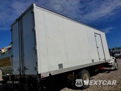 Trzecie zdjęcie samochodu z tyłu: 2025 FREIGHTLINER BUSINESS CLASS M2 BOX TRUCK VIN:1FVACWD39SHVL2360 - miniatura