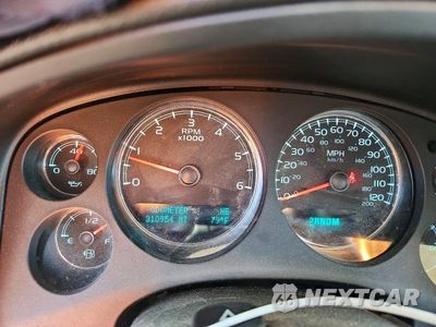 Zdjęcie 9 z 13 samochodu: 2011 GMC YUKON XL K1500 SLE VIN:1GKS2HE31BR255439 - miniatura
