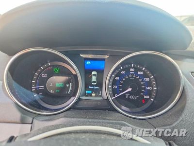 Zdjęcie 9 z 12 samochodu: 2015 HYUNDAI SONATA HYBRID LIMITED VIN:KMHEC4A42FA122461 - miniatura