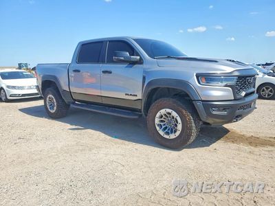 Czwarte zdjęcie samochodu z boku: 2025 RAM 1500 RHO VIN:1C6SRFUP5SN573434 - miniatura