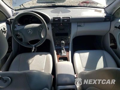 Zdjęcie 8 z 12 samochodu: 2002 MERCEDES-BENZ C 320 VIN:WDBRF64J52F164774 - miniatura