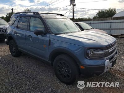 Czwarte zdjęcie samochodu z boku: 2025 FORD BRONCO SPORT BADLANDS VIN:3FMCR9DA2SRF73734 - miniatura
