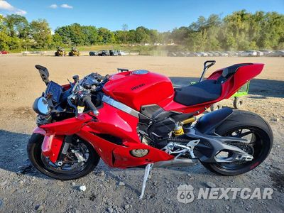 Trzecie zdjęcie samochodu z tyłu: 2025 DUCATI PANIGALE V4 VIN:ZDMDAG6W8SB002111 - miniatura