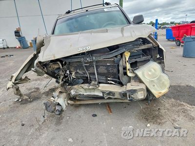 Piąte zdjęcie samochodu w środku: 2005 JEEP GRAND CHEROKEE LAREDO VIN:1J8HS48N35C574773 - miniatura