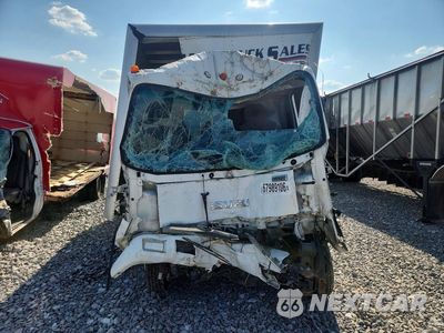 Piąte zdjęcie samochodu w środku: 2011 ISUZU NPR BOX TRUCK VIN:JALC4W162B7000081 - miniatura