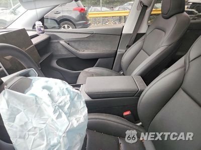 Zdjęcie 10 z 13 samochodu: 2026 TESLA MODEL Y VIN:7SAYGDEE4TA623234 - miniatura