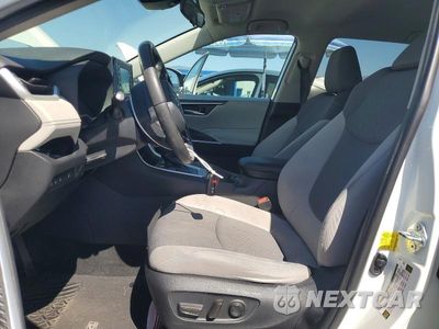 Zdjęcie 7 z 13 samochodu: 2021 TOYOTA RAV4 XLE VIN:2T3W1RFV1MC109505 - miniatura