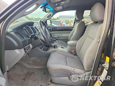 Zdjęcie 7 z 12 samochodu: 2011 TOYOTA TACOMA V6 VIN:3TMLU4EN6BM063455 - miniatura