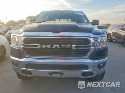 Piąte zdjęcie samochodu w środku: 2019 RAM 1500 BIG HORN/LONE STAR VIN:1C6SRFFT4KN653981 - miniatura