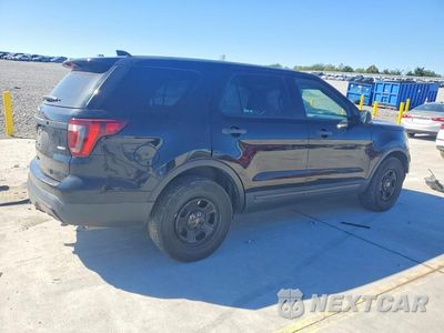 Trzecie zdjęcie samochodu z tyłu: 2016 FORD EXPLORER POLICE INTERCEPTOR VIN:1FM5K8AR6GGA01484 - miniatura