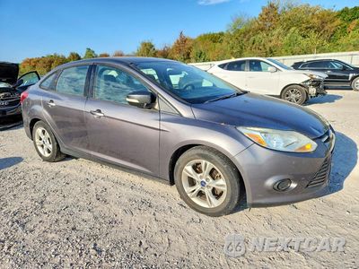 Czwarte zdjęcie samochodu z boku: 2014 FORD FOCUS SE VIN:1FADP3F23EL233468 - miniatura