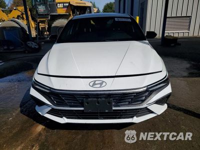 Piąte zdjęcie samochodu w środku: 2026 HYUNDAI ELANTRA SEL SPORT VIN:KMHLM4DG9TU118802 - miniatura