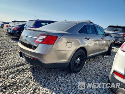 Trzecie zdjęcie samochodu z tyłu: 2018 FORD TAURUS POLICE INTERCEPTOR VIN:1FAHP2MK7JG125551 - miniatura
