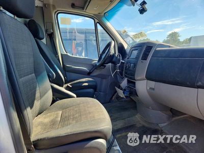 Zdjęcie 10 z 12 samochodu: 2014 MERCEDES-BENZ SPRINTER 2500 DELIVERY VAN VIN:WD3PE7DC1E5888338 - miniatura