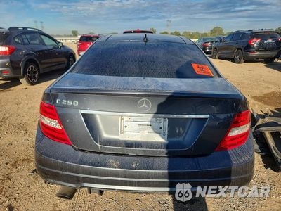 Zdjęcie 6 z 13 samochodu: 2013 MERCEDES-BENZ C 250 VIN:WDDGJ4HB7DG029636 - miniatura